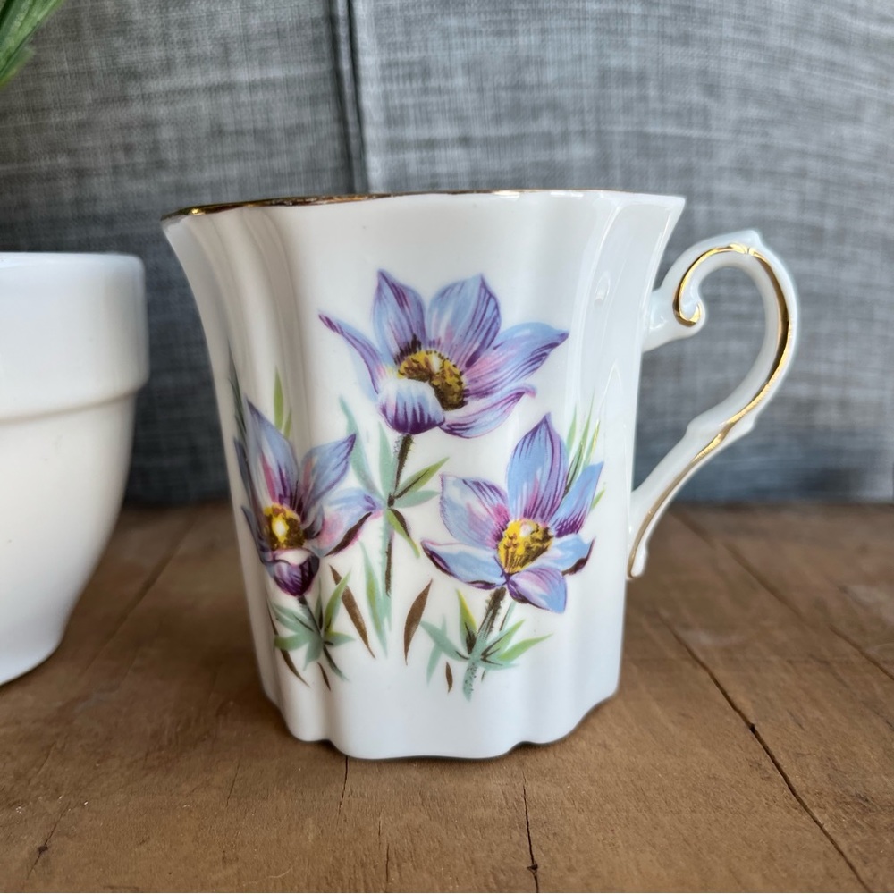 Vintage Royal Grafton Manitoba Crocus Bone China Teacup Made England